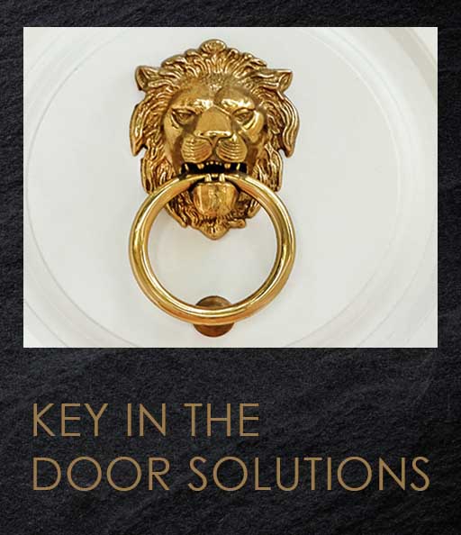 card_keyinthedoor